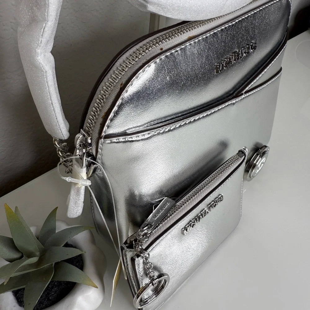 3 pcs MICHAEL KORS Jet Set Travel Dome Crossbody Bag, Coinpouch & Purse Hook! - Picture 3 of 15